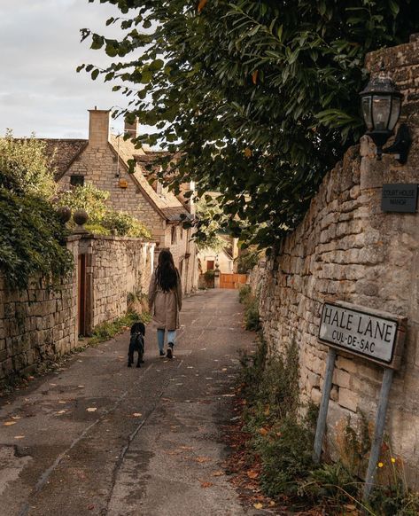 Hannah the Human & Baxter the Spaniel | Autumnal magic in the English countryside 🍂 I couldn’t imagine a better place to spend time watching the leaves change. The trees are… | Instagram Autumn England, English Countryside Aesthetic, Countryside Aesthetic, England Aesthetic, England Countryside, English Village, Village Life, English Countryside, Country Life