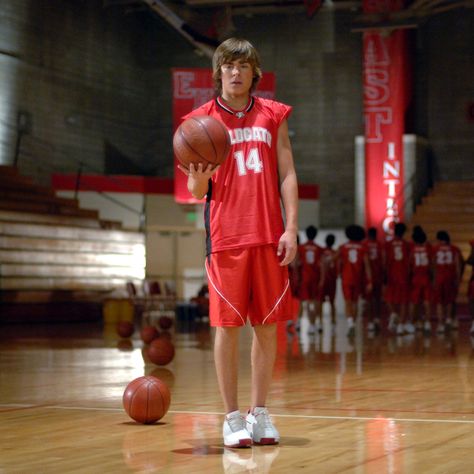 Are you more Troy or Chad? Ryan or Sharpay? High School Musical Quiz, Zac Efron High School, Musical Quiz, June Diane Raphael, Lucas Grabeel, Monique Coleman, High School Musical Cast, Corbin Bleu, High School Musical 2