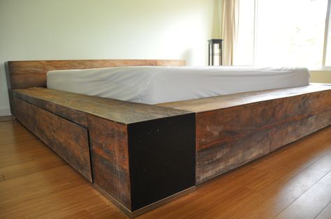 Simple Wood Bed Frame, Platform Bed Diy, Homemade Bed Frame, Low Platform Bed Frame, Bedframe Diy, Platform Bed Plans, Wooden Bed Frame Rustic, Reclaimed Wood Bed Frame, Low Platform Bed