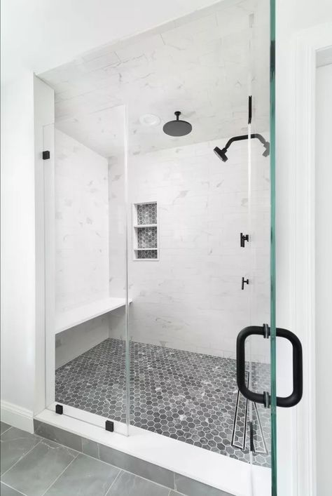 35 Walk-in Showers With Benches for a Spa-Like Experience Showers With Benches, Shower Bench Built In, Luxury Shower Ideas, Beautiful Showers, Built In Shower Seat, Walk In Bathroom Showers, Walk In Shower With Bench, Shower With Bench, Granite Shower