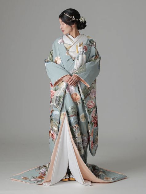 Fancy Kimono, Japanese Wedding Dress, Elegant Silk Dresses, Kimono Traditional, Chinese Fancy Dress, My Future Husband, Japanese Traditional Clothing, To My Future Husband, Traditional Japanese Kimono