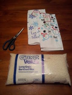 Rice Bag Heating Pad, Rice Bag, Rice Bags, Navidad Diy, Homemade Christmas Gifts, Heating Pad, Homemade Christmas, Diy Projects To Try, Diy Christmas Gifts