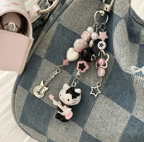 Beads
Bead
Jewelry 
Accessory
Bead charm
Bead key chain
Key chain
Aesthetic
Keychain aesthetic Cincin Diy, Unrealistic Wishlist, Phone Pendant, Car Deco, Pola Amigurumi, Tanah Liat, Bead Charms Diy, Jewelry Accessories Ideas, Bag Charms