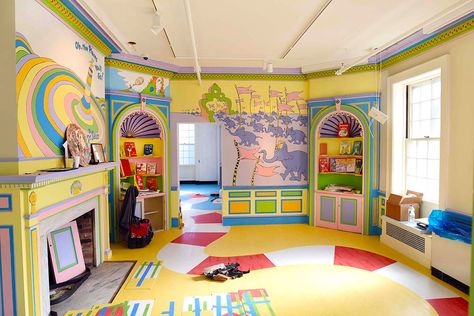 Springfield, Massachusetts with Kids: 25 Things to Do Childrens Museum Exhibits, Springfield Massachusetts, Discovery Museum, Boston Museums, Massachusetts Travel, New England Travel, Toddler Travel, Childrens Museum, Diy Shed