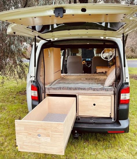 Micro Camper Interior, Peugeot Partner Camper, Van Fitout, Camping Life Hacks, Berlingo Camper, Small Camper Vans, Vw Bus Interior, Minivan Camper Conversion, Campervan Bed