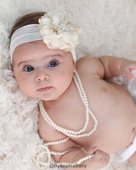 Necklaces Photography, 3 Month Old Baby Pictures, Necklace Photography, 6 Month Baby Picture Ideas, Month Photos, Wearing Pearls, 3 Month Old Baby, Girls Necklace, Baby Necklace