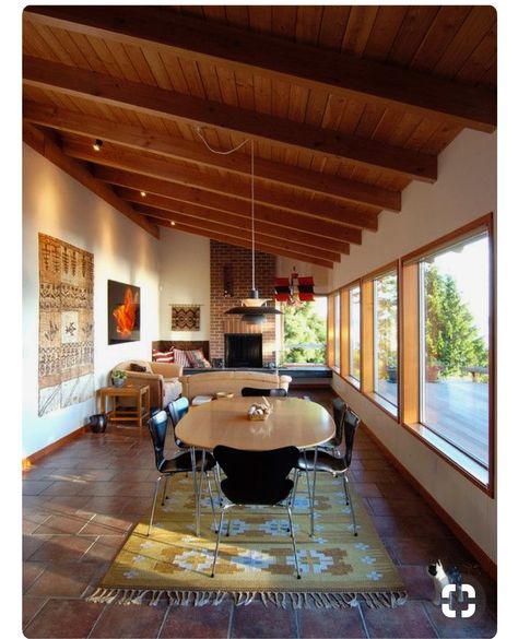 Ceiling structure Tongue And Groove Ceiling, Slanted Ceiling, Sunroom Decorating, Sunroom Designs, Contemporary Dining Room, Scandinavian Interior Design, Design Case, Sloped Ceiling, Ceiling Design