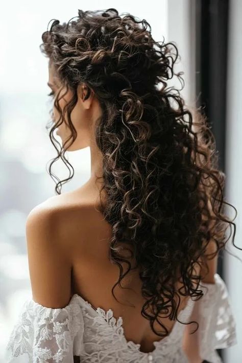 Curly Bridal Hair, Fantasy Hair Color, Natural Wedding Hairstyles, Wedding Hairstyle Ideas, Curly Wedding Hair, Natural Curls Hairstyles, Hairdos For Curly Hair, Natural Wedding, Wedding Hairstyle