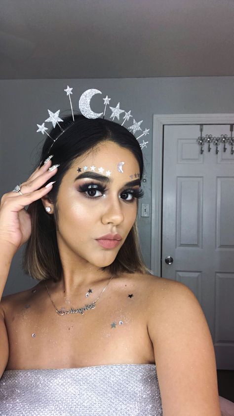 Halloween costume. #haloweenmakeup #moonchild #moongoddess #makeup #moon  #stars Moon Themed Makeup, Moon Eye Makeup, Moon Goddess Makeup, Moon Goddess Costume, Sun And Moon Costume, Goddess Halloween Costume, Goddess Halloween, Moon Costume, Goddess Makeup