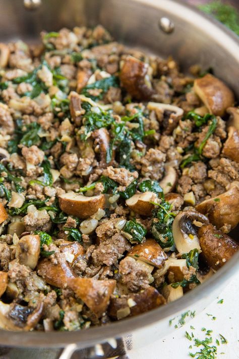 Ground Beef And Mushroom Recipes, Zucchini Mushroom Recipes, Beef And Mushroom Recipes, Ground Beef Zucchini, Mushroom Zucchini Recipe, Beef And Mushroom Recipe, Mushroom Skillet, Ground Beef And Spinach, Beef Zucchini