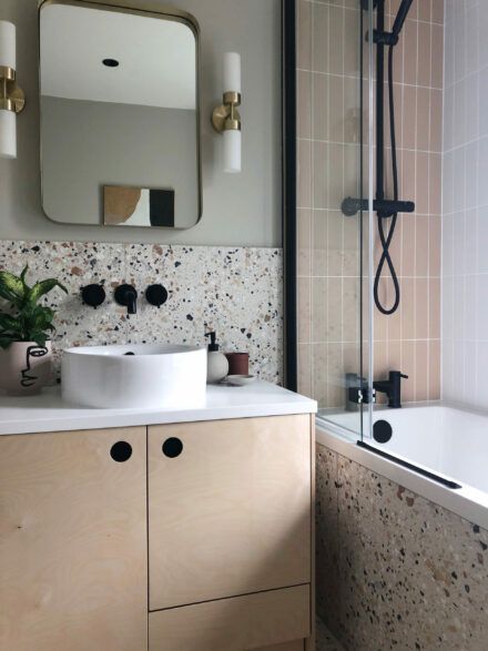 How To Create A Modern Impactful Bathroom With Mandarin Stone Small Bathroom Terrazzo, Terrazzo Small Bathroom, Ensuite Toilet, Scandi Bathroom, Terrazzo Bathroom, Mandarin Stone, Upstairs Bathrooms, Main Bathroom, Stylish Bathroom