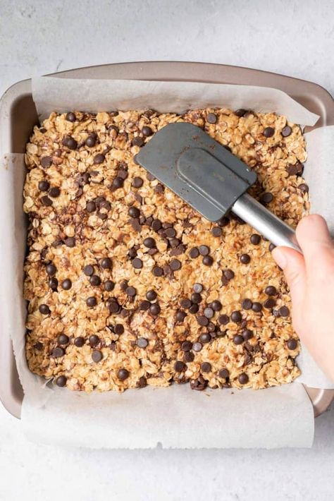 No Bake Peanut Butter Oatmeal Bars Peanut Butter Oatmeal Bars No Bake Honey, Healthy No Bake Oatmeal Bars, Oats Bars Healthy, No Bake Peanut Butter Oatmeal Bars, Banana Peanut Butter Oatmeal Bars, Peanut Butter Oatmeal No Bake, Chocolate Chip Oatmeal Bars, Oat Bars Healthy, Banana Oatmeal Bars