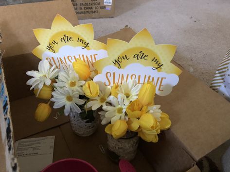 You are my sunshine centerpiece Sun Themed Centerpiece, Here Comes The Son Centerpiece Ideas, Sunshine Table Decorations, Sun Party Centerpiece, Sun Table Centerpiece, Sunshine Theme Centerpieces, Sunshine Table Centerpieces, Sunshine Baby Shower Theme Girl, Sun Baby Shower Centerpieces