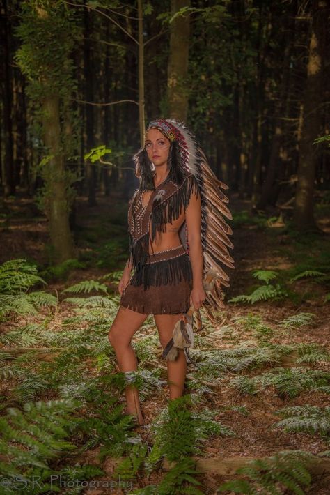 Luv this pic Aztec Princess, Native Beauty, Amazon Girl, Anime Superhero, Food Halloween, Native American Woman, Carnaval Costume, Costumes Wigs, Native American Photos