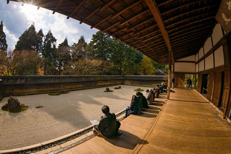 Ryoanji Temple Info, Tips & Review - Travel Caffeine Ryoanji Garden, Ryoanji Temple, Ryoanji, Gotokuji Temple, Old Japanese Temple, Hokokuji Temple, Kyoto Itinerary, Golden Pavilion, Zen Rock Garden