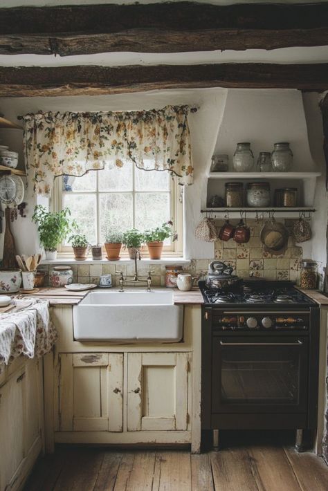 English Cottage Living Room Ideas, Shabby Chic Kitchens, Shabby Chic Kitchen Ideas, Chic Kitchen Ideas, English Cottage Living Room, Country Kitchen Accessories, English Cottage Kitchens, Cottage Core Kitchen, Cottage Exteriors