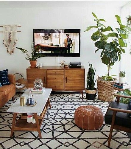 Vintage Boho Living Room Decor Ideas | Meg Maran | Flickr Vintage Boho Living Room, Sala Vintage, Earthy Living Room, Credenza Vintage, Living Room Warm, Living Room Decor Inspiration, Mid Century Living Room, Boho Living Room Decor, Bohemian Modern