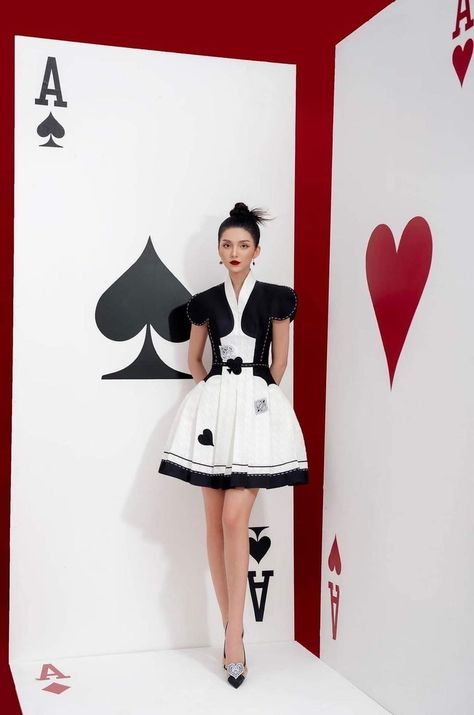 Edgy Bridal, A Playing Card, Conceptual Fashion, Theme Dress, Photoshoot Concept, 60s Fashion, Playing Card, Costume Design, Bridal Style