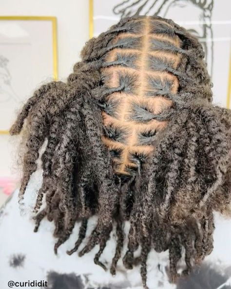 Loc Coil Styles, Girl Retwist Styles, Locs Retwist Hairstyles, Locs Retwist Style, Short Loc Retwist Styles, Retwist Styles For Short Locs, Retwist Locs Style, Retwist Styles, Locs Retwist