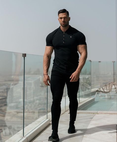 Muscle Men Fashion, Blue Suit Outfit, Expectation Always Hurts, Italian Men, Instagram Outfits, Attractive Guys, Fantasy Warrior, Mens Fashion Suits, A Father