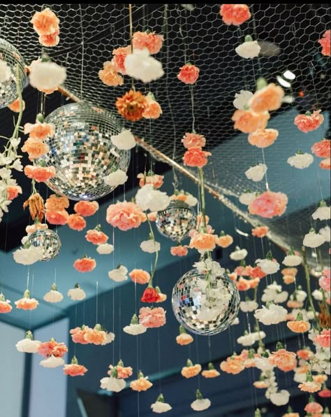 Flowers And Disco Ball Party, Disco Ball Wedding Decor Dance Floors, Floral Disco Ball Wedding, Disco Ball Floral Installation, Kitch Wedding Ideas, Garden Disco Party, Disco Ball And Flowers, Disco Ball Flowers, Disco Flowers