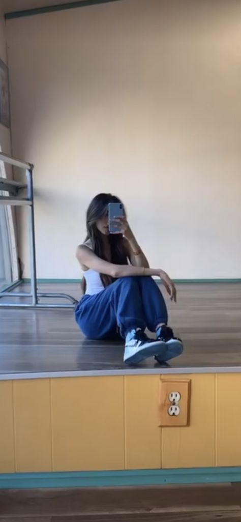 white tank top, blue sweatpants, blue and white nike jordans Jordan 1 Sweatpants Outfit, Nike Blue Sweatpants, Roots Outfits Sweatpants, Outfits With Navy Blue Sweatpants, How To Style Blue Sweatpants, Madison Beer Sweatpants, Outfits With Blue Sweatpants, Sweatpants And Tank Top Outfits, Roots Sweatpants Outfit