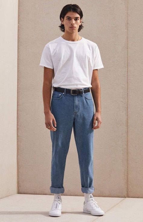 White Shoes Outfit Men, Blue Jeans Outfit Men, 90s Style Jeans, White Shoes Outfit, White Shirt And Blue Jeans, Denim Outfit Men, Fashion Men Casual, Jeans Outfit Men, Shirt Outfit Men