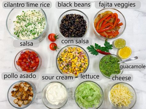 Burrito Bowl No Meat, Chipotle Copycat Bowl, Homemade Chicken Chipotle Bowl, Qdoba Chicken Recipe Burrito Bowls, Chipotle At Home Bowls Recipe, Burito Bowl Ideas, Veggie Chipotle Bowl Recipe, Taco Cabana Bowl Recipe, Burrito Bowl Toppings