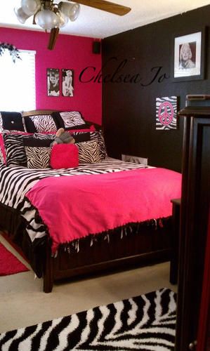 Pink / Zebra Bedroom Zebra Print Rooms, Zebra Bedroom Decor, Zebra Room Decor, Zebra Print Bedroom, Zebra Print Bedding, Zebra Bedroom, 2000s Room, Zebra Room, Room Deco