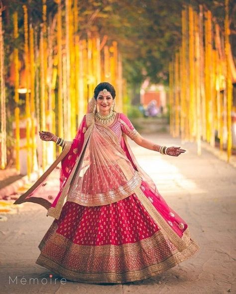 Indian Wedding Fashion-20 Latest Style Indian Bridal Outfits Bridal Double Dupatta, Lehenga Voni, Lehenga Poses, Double Dupatta, Pink Bridal Lehenga, Bridal Dupatta, Indian Bridal Photos, Wedding Lehenga Designs, Bridal Lehenga Collection