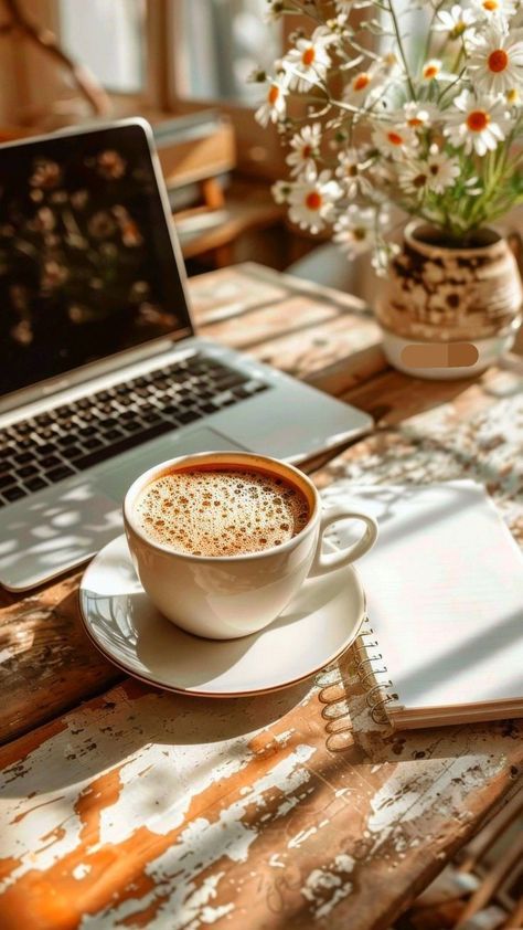 Tea And Books, Coffee Obsession, Coffee Photography, Aesthetic Coffee, Good Morning Coffee, Coffee Cozy, A Cup Of Coffee, Coffee And Books, Latte Art