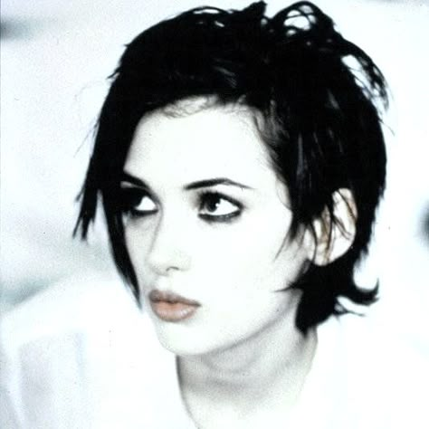 Winona Ryder 90s, Catherine Breillat, Winona Rider, Winona Forever, Harvey Weinstein, Winona Ryder, Dance Photography, Cute Woman, Look Cool