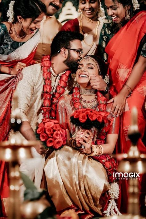 Photography Poses Wedding Indian, South Indian Wedding Pictures, Wedding Poses South Indian, South Indian Wedding Photography Couples, Indian Reception Photoshoot, Tamil Groom Poses, Hindu Marriage Photography, Tamil Marriage Photography, Kerala Hindu Wedding Photos