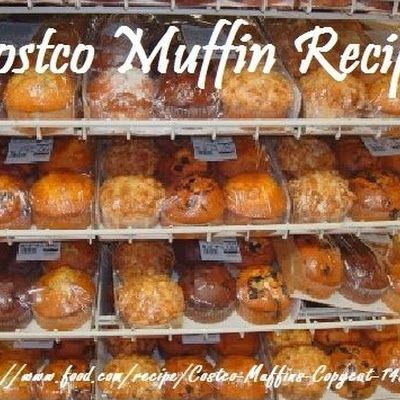 Costco Muffins - Copycat @keyingredient #cake #muffins #chocolate Costco Muffin Recipe, Costco Muffins, Almond Poppyseed Muffins, Cookie Brownie Recipe, Coffee Cake Muffins, Nutella Brownies, Grandma's Kitchen, Baking Bread Recipes, Breakfast Bites