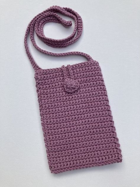 Cross Body Bag Pattern Free, Free Crochet Bag Patterns, Phone Bag Crochet, Phone Bag Pattern, Purse Patterns Free, Pochette Portable, Crochet Project Free, Cross Body Bag Pattern, Crochet Mini Bag