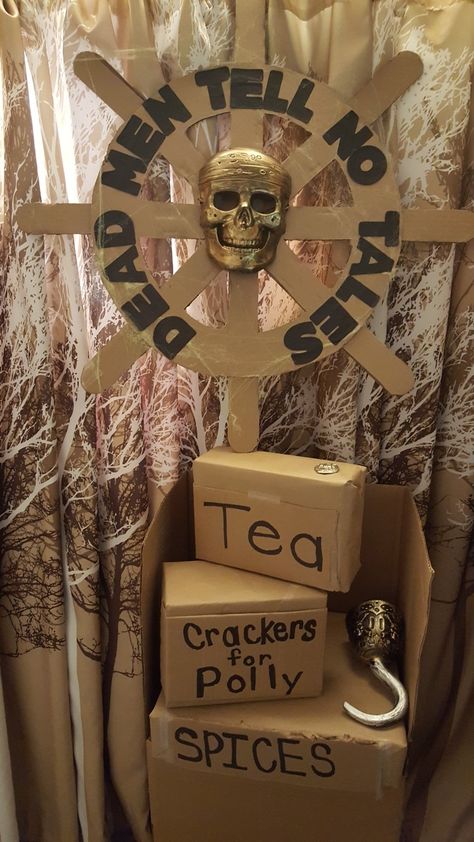 Pirate Themed Photo Booth, Pirate Halloween Decorations Office, Pirates Of The Caribbean Float Ideas, Pirate Diy Decor, Pirates Of The Caribbean Classroom Theme, Pirates Of The Caribbean Decorations Diy, Pirate Halloween Party Decorations, Pirate Signs Diy, Pirates Of The Caribbean Theme Party