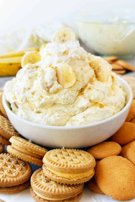 This easy banana pudding dip recipe makes a sweet dessert dip that is basically classic banana pudding in dip form. Perfect for holidays, parties or as a sweet treat at home. Banana Pudding Dip Easy, Pudding Dip, Banana Pudding Dip, Classic Banana Pudding, Banana Dip, Easy Banana Pudding, Dessert Dip, Sweet Dips, Side Dishes For Bbq