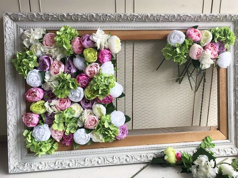 How to make a flower frame for shops and weddings using artificial flowers #diy #howto #flowers Flowers In Frames Diy, Flowers In Picture Frames Diy, Faux Flower Wall Storage, Floral Picture Frames Diy, Faux Flowers In Picture Frame, Flower Wall Decor Diy, Fake Flowers Diy, Deco Spa, Diy Flower Wall