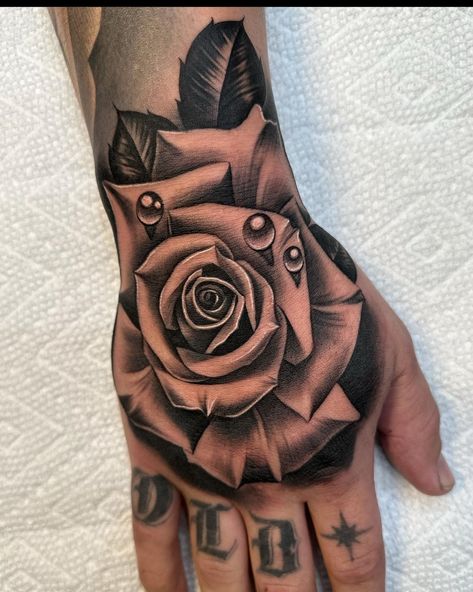 Yakuza Hand Tattoo, Rose On Hand Tattoo, Male Hand Tattoos, Rose Tattoo Hand, Herren Hand Tattoos, Arm Tattoos Black, Men's Tattoos, Hand Tattoo Designs, Husband Tattoo