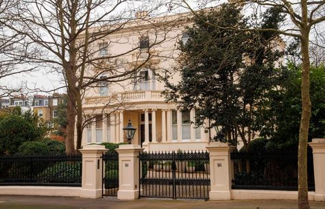 ROMAN Abramovich’s £150m Kensington mansion could soon be home to Ukrainian refugees thanks to a government proposal. Cabinet sources have revealed Levelling-up Secretary Michael Gove has put forward the idea to house the homeless victims of war in the lavish homes of Russian oligarchs. The 55-year-old sanctioned owner of the European Champions put his 15-bedroom […] Ukraine Refugees, Kensington Mansion, Kensington Palace Gardens, London Mansion, Russian Money, Roman Abramovich, Eaton Square, Open Door Policy, Palace Garden