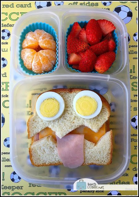 BentoLunch.net - What's for lunch at our house: More Soccer Camp Lunch Fun! Camp Lunch, Fun Kid Lunch, Easy Lunches For Kids, Kids Lunch Box Meals, Baby Lunch, Preschool Lunch, Soccer Camp, Kids Lunch Recipes, Healthy Lunches For Kids