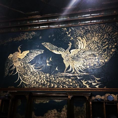 Visited the Peacock Room at the Freer and Sackler Galleries 🌿🌸  。  。  。  。  #peacockroom #smithsonian #washingtondc Peacock Ceramics, Dark Green And Gold Wallpaper, Green And Gold Wallpaper, Teal And Gold Wallpaper, The Peacock Room, Chinese Bar, Wallpaper Peacock, Peacock Room, Green Chinoiserie