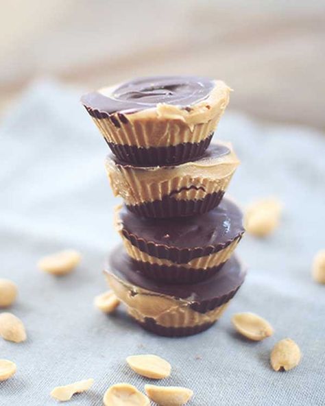 PB2: What It Is & 9 Creative Ways to Use It | Eat This Not That Nourishing Desserts, Pb2 Recipes, Healthy Peanut Butter Cups, Peanut Butter Cups Recipe, Dessert Mousse, Peanut Flour, Ww Desserts, Healthy Peanut Butter, Peanut Butter Lovers