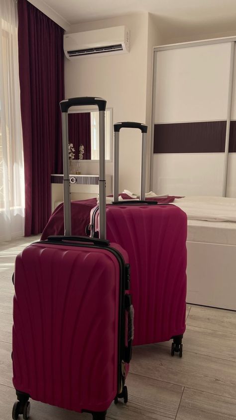 My travel suitcases 💝💖 Red Luggage Aesthetic, Red Suitcase Aesthetic, Cute Suitcase Aesthetic, Suitcases Aesthetic, Packing Suitcase Aesthetic, Travel Suitcase Aesthetic, Suitcase Aesthetic, Luxury Suitcase, Aesthetic Traveling