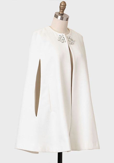 I am in love with this cape from shopruche.com!!! The only problem is that its $138.99 but there are on 5 left and they just came in today!!! Cape Outfit, Cape Fashion, Classy Dress Outfits, فستان سهرة, Modest Fashion Outfits, Abayas Fashion, Dress Sewing Patterns, Mode Inspiration, Classy Dress