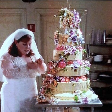 Sookie Gilmore Girls, Gilmore Girls Dragonfly Inn, Lorelei Gilmore, The Gilmore, Lorelai Gilmore, Dream Wedding Ideas Dresses, Wedding Dresses For Girls, Wedding Cake Designs, Instagram Page