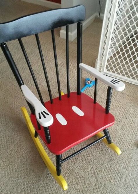 Turn a little old rocking chair into a Mickey chair with just a little bit of paint. Neat! Mickey Mouse Party Food, Mickey Room, Mickey Mouse Nursery, Mickey Mouse Room, Mickey Mouse Bedroom, Refurbished Chairs, Old Rocking Chairs, Deco Disney, Casa Disney