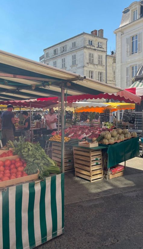 Paris Street Market, Paris Food Market, Parisian Market, French Vibes, Paris Streets, Paris Market, Paris Markets, Paris Food, Book Aesthetics