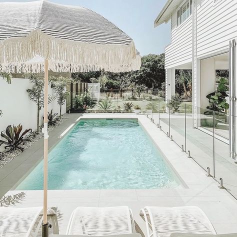 T + J on Instagram: “Dreaming of weekends spent here 🙌🏻” New House Build, Hamptons Pool, Coastal Backyard, Garden Pool Design, 1st Day Of Spring, Outdoor Pool Area, Australia House, Pool Landscape Design, Small Pool Design