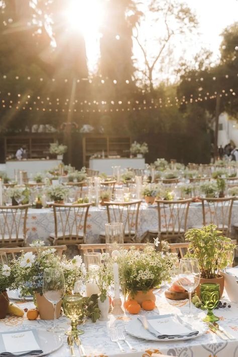 7 Creative Ways To Use Potted Plants In Your Wedding Decor Centerpieces Aesthetic, Herb Wedding, Wedding Itinerary, Sustainable Wedding, Organic Wedding, Garden Party Wedding, Botanical Wedding, Wedding Aisle, Wedding Tablescapes